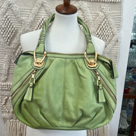 B. Makowsky Bag - Picture 2 of 10